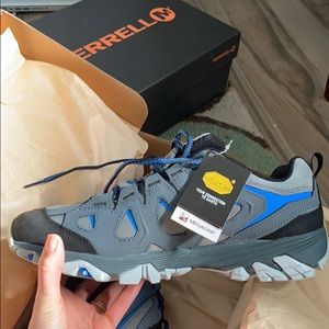 New in Box Mens Merrell Trail Shoes